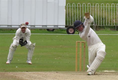 orrell play cricket.